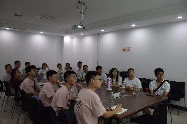 亭林野鴨食物鏈在維持生態平衡中的重要作用